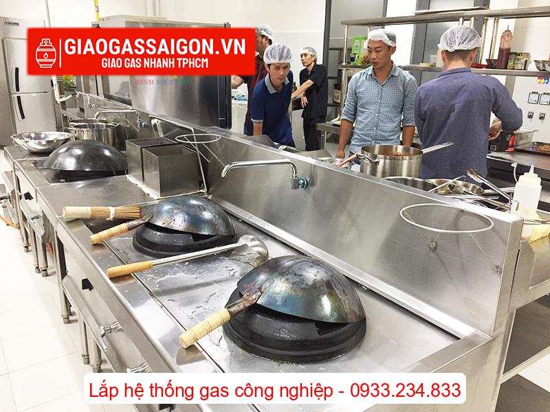 Lắp đặt hệ thống gas công nghiệp cho căn tin khu công nghiệp 1 Hệ thống bếp trong khu công nghiệp cần lắp hệ thống gas để hoạt động liên tục