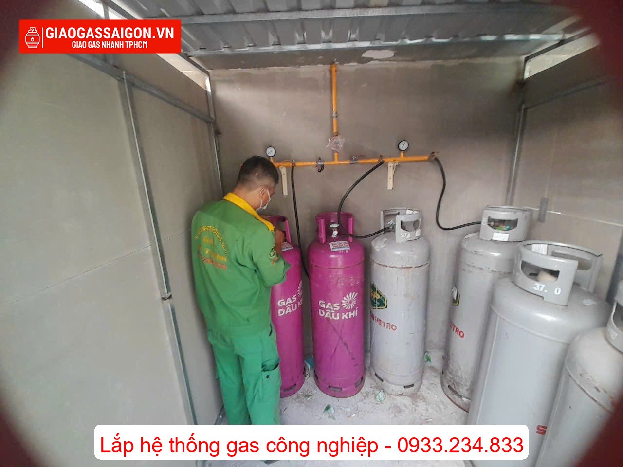 Hệ thống gas trung tâm của dự án gồm 4 bình gas công nghiệp 45kg Hệ thống gas trung tâm của dự án gồm 4 bình gas công nghiệp 45kg