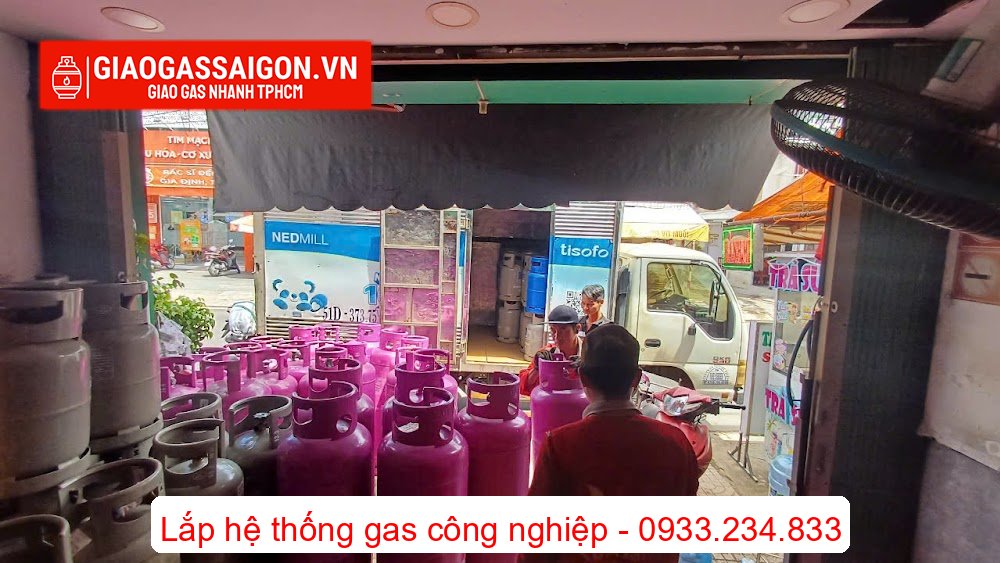 Độ chế xe máy chạy bằng gas để giao hàng: Sáng tạo "đột phá" hay màn độ chế nguy hiểm? 6 Giaogassaigon.vn - Gas giao đến nhà bạn luôn chuẩn an toàn, nguyên tem niêm phong